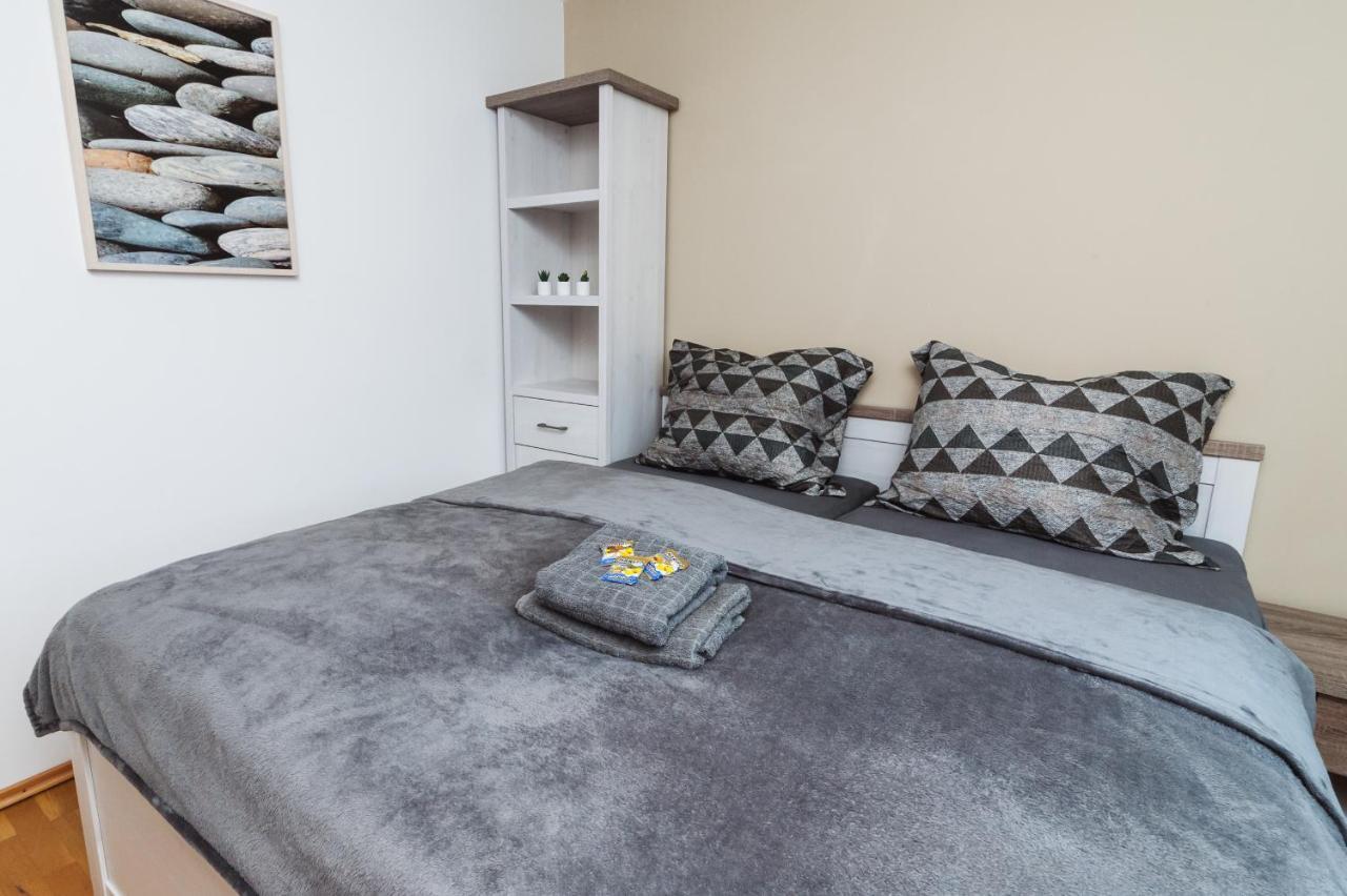 Vila Viktoria - Apartman Viktoria 2 Ruzomberok Bagian luar foto